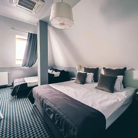 Art Novis Center Hotel 3*