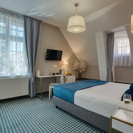 Art Novis Centrum 3* 弗罗茨瓦夫