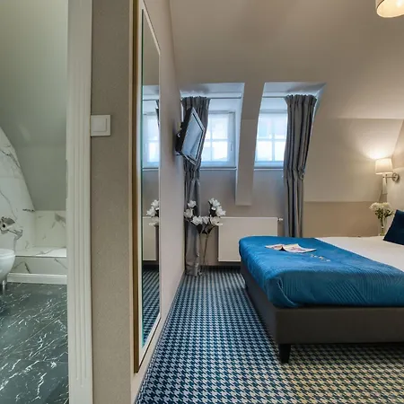 Art Novis Centrum Hotel 3*