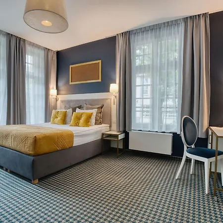 Art Novis Centrum Hotel 3*