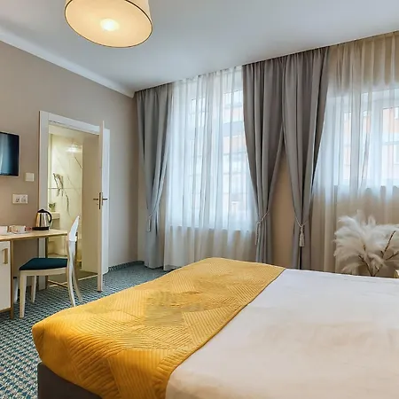 Hotel Art Novis Centrum 3*